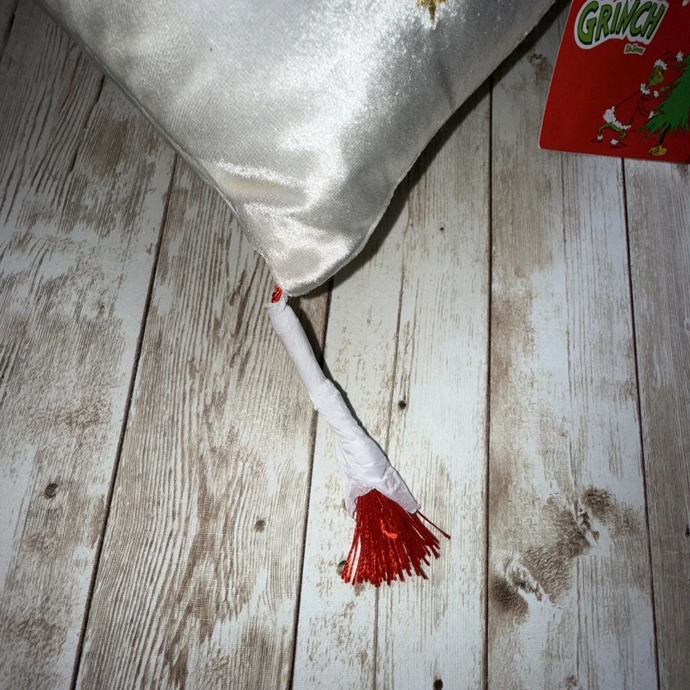 New Merry Grinchmas Dr Seuss‎ Grinch Throw Pillow Red Tassels 17